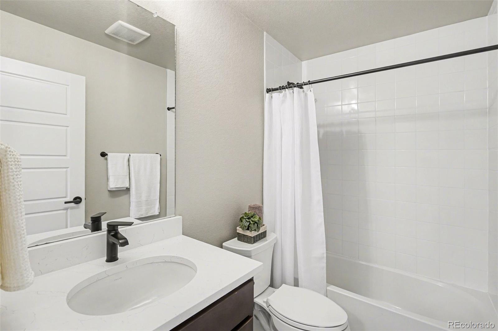 6331 N Hanover Street Denver CO 80238