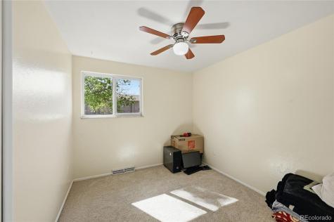 994 S Victor Way Aurora CO 80012