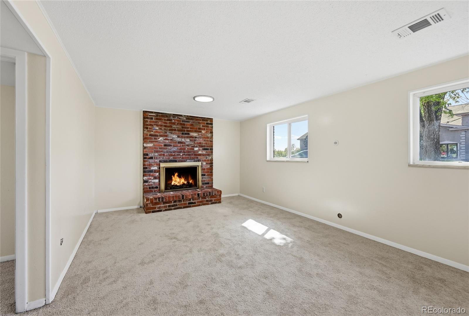 994 S Victor Way Aurora CO 80012