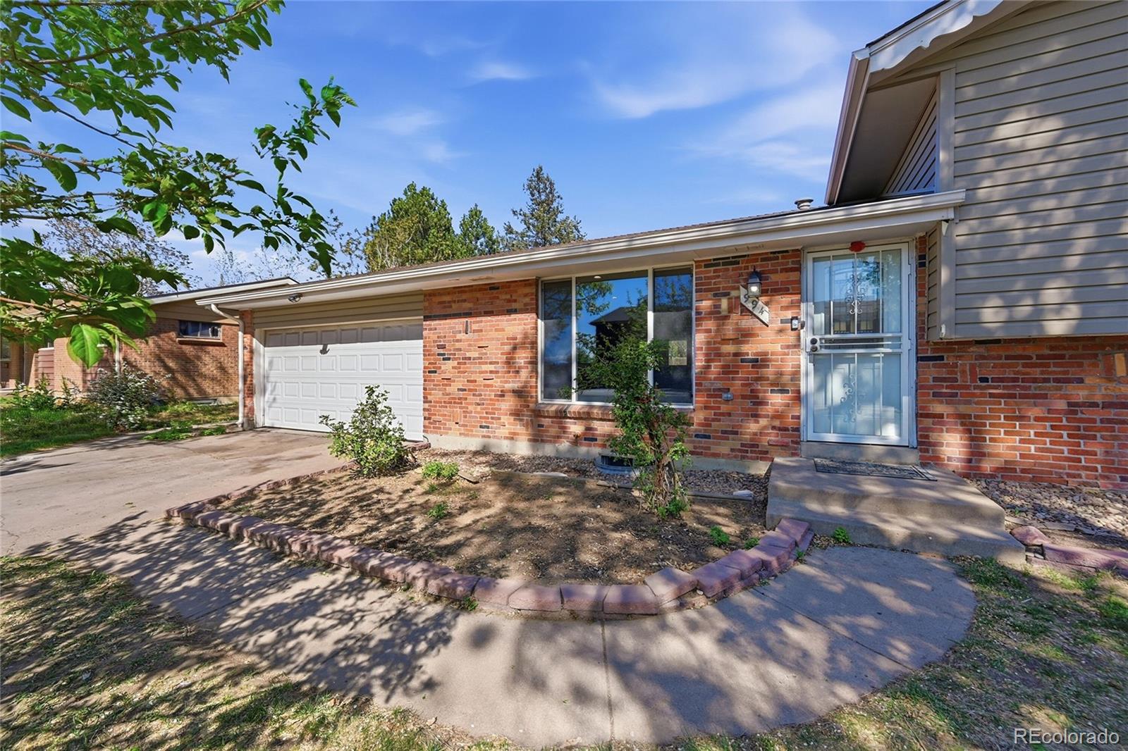 994 S Victor Way Aurora CO 80012