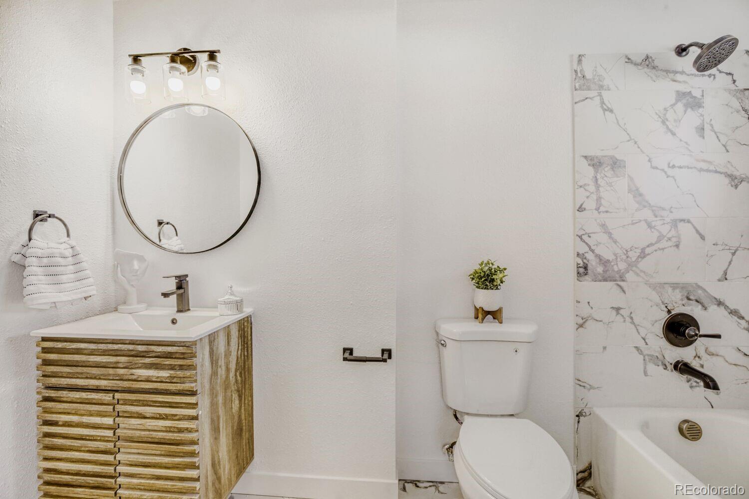 229 W 81st Place Denver CO 80221