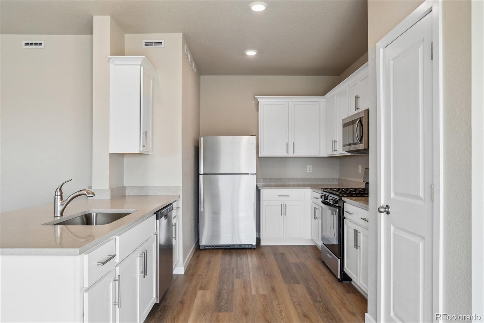 48190 Shetland Drive Bennett CO 80102