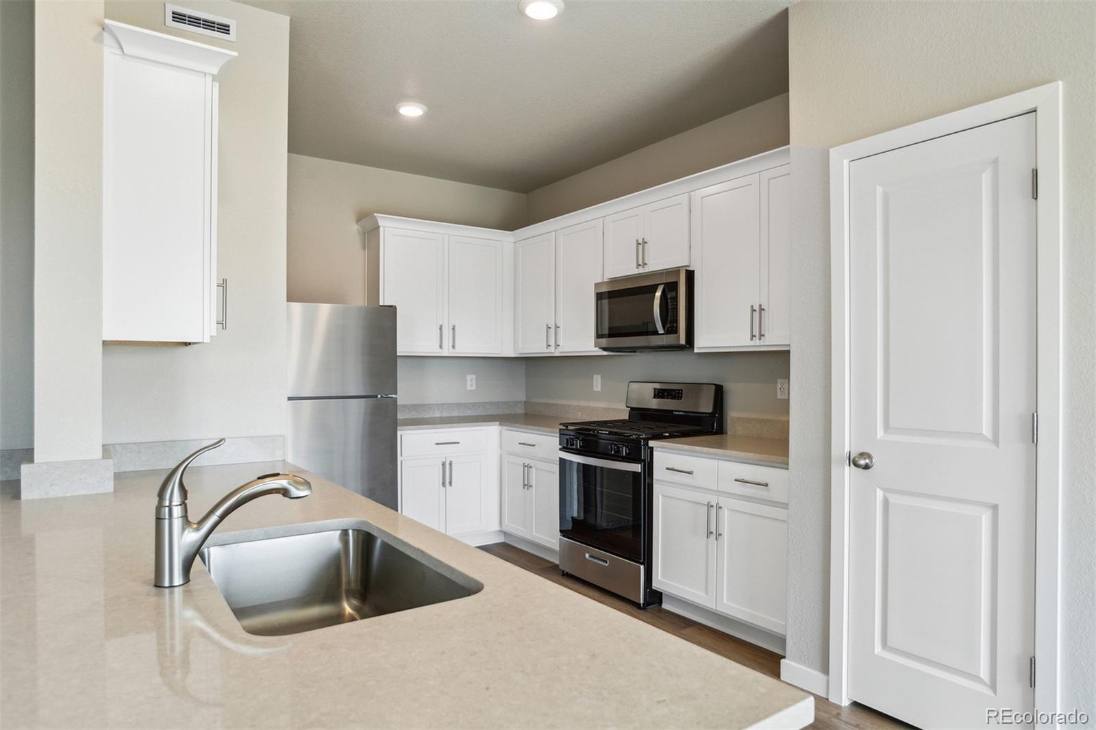 48190 Shetland Drive Bennett CO 80102
