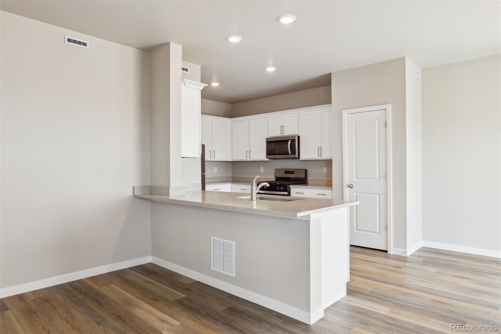 48190 Shetland Drive Bennett CO 80102