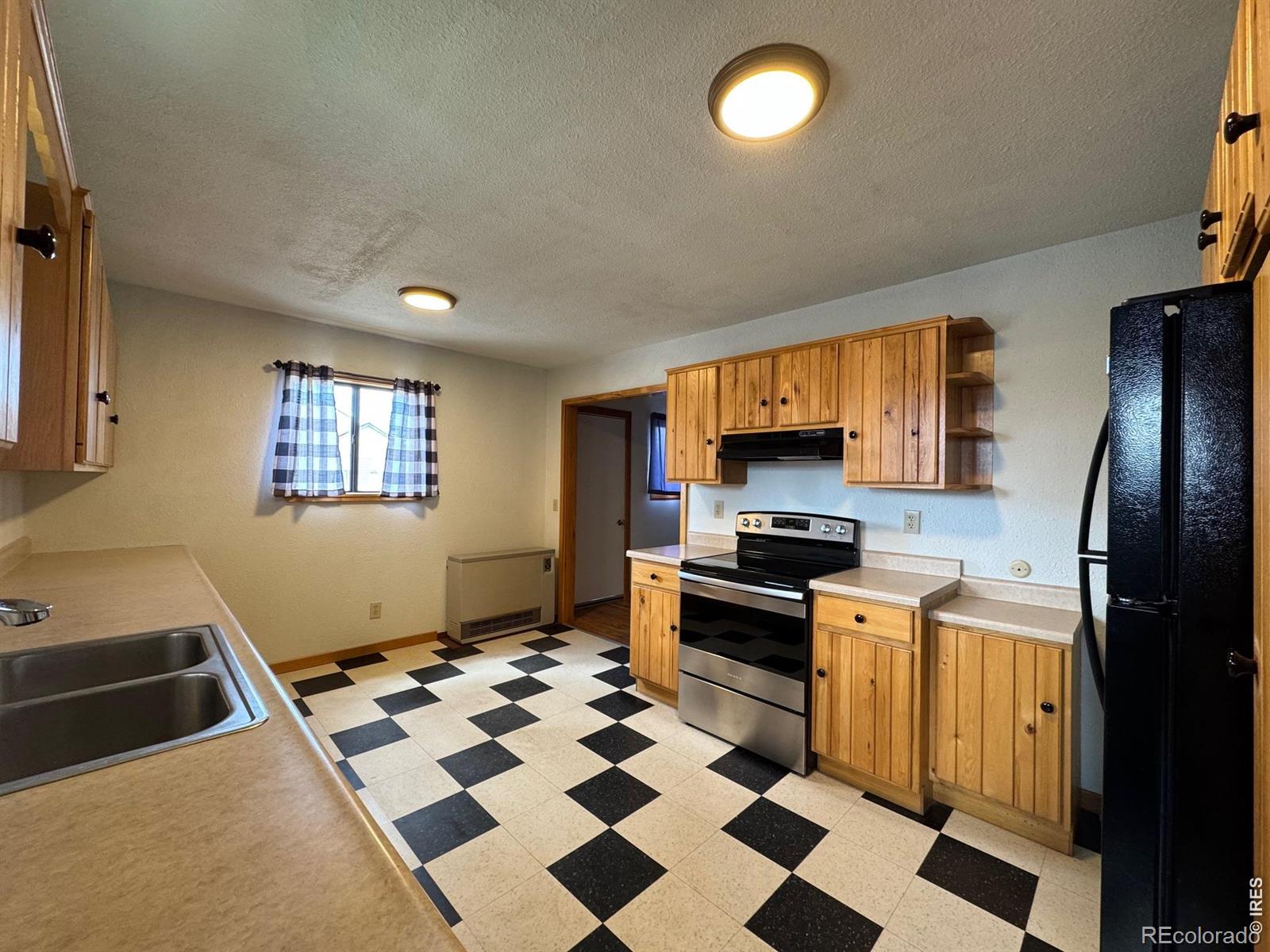 541 Mckinley Street Walden CO 80480