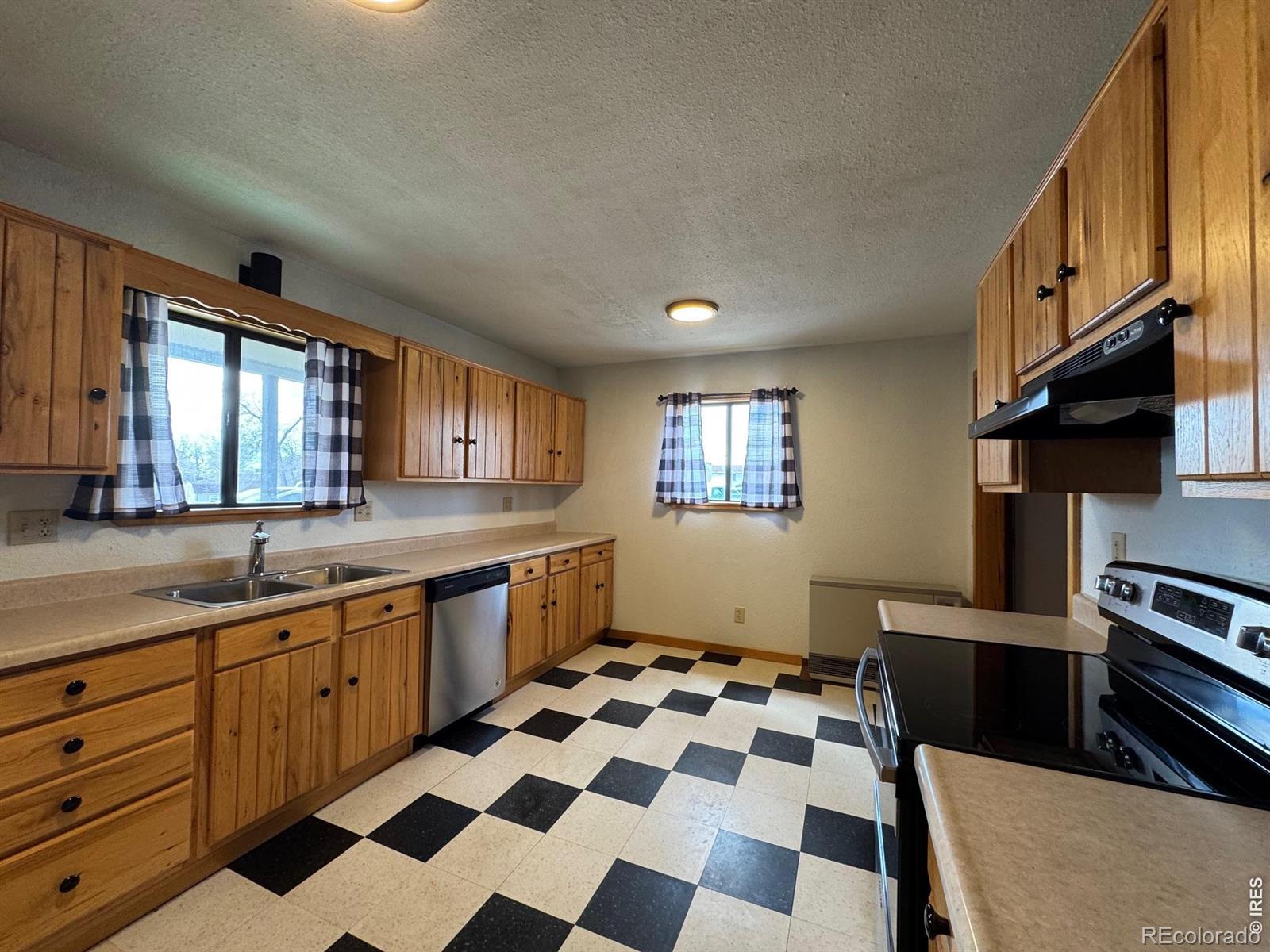 541 Mckinley Street Walden CO 80480
