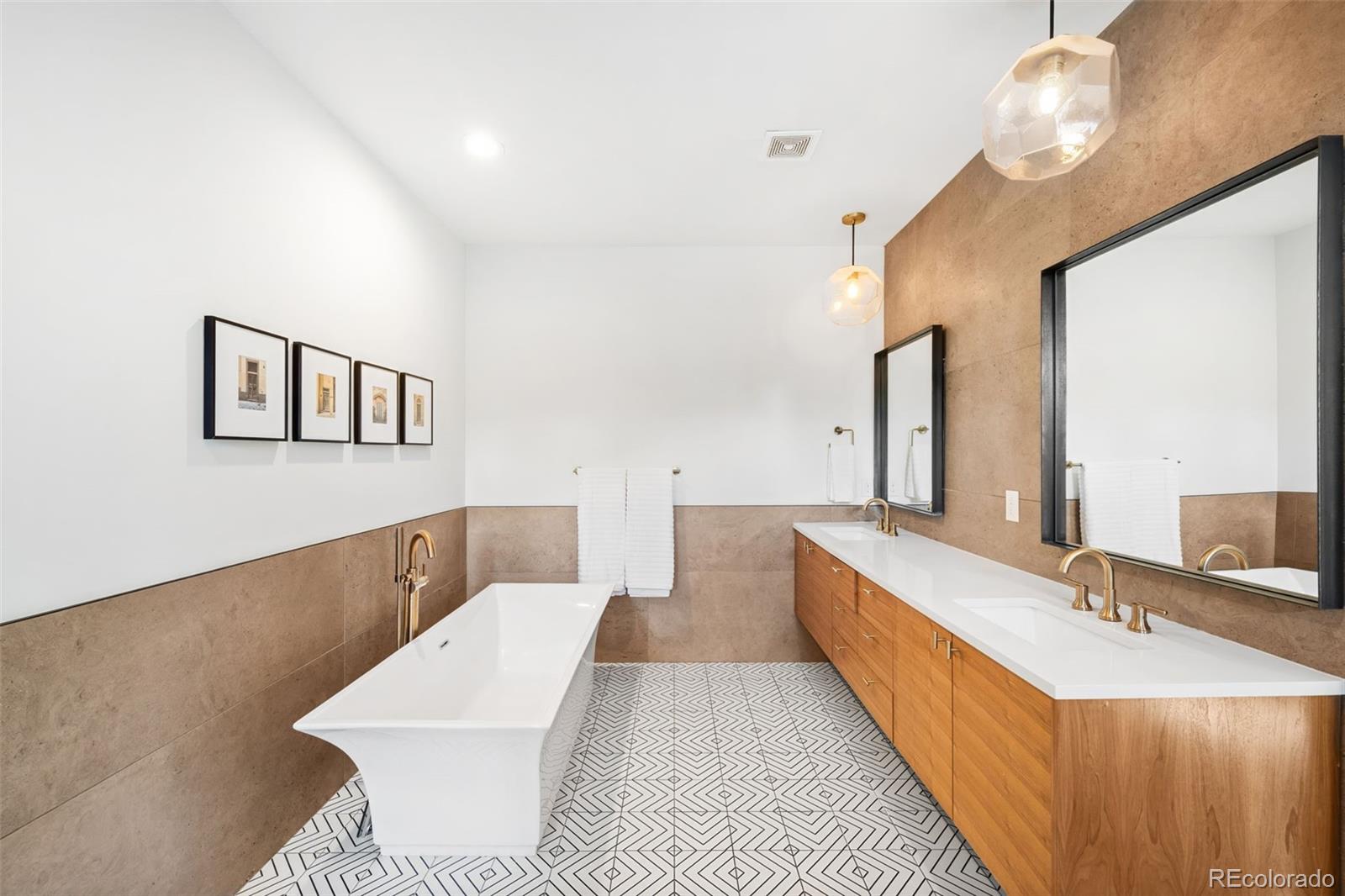 3275 S Clermont Street Denver CO 80222