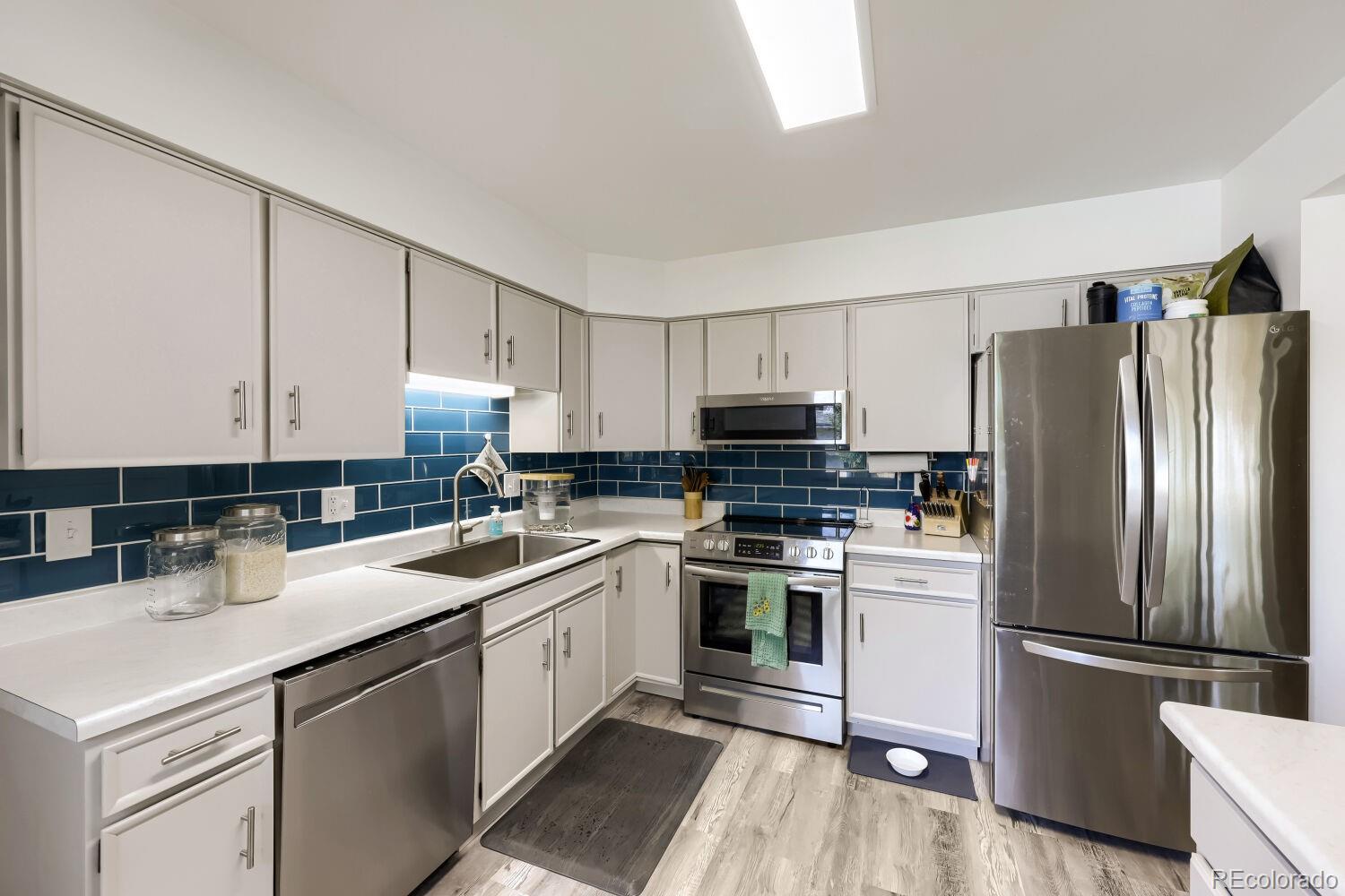 1602 S Everett Street Lakewood CO 80232