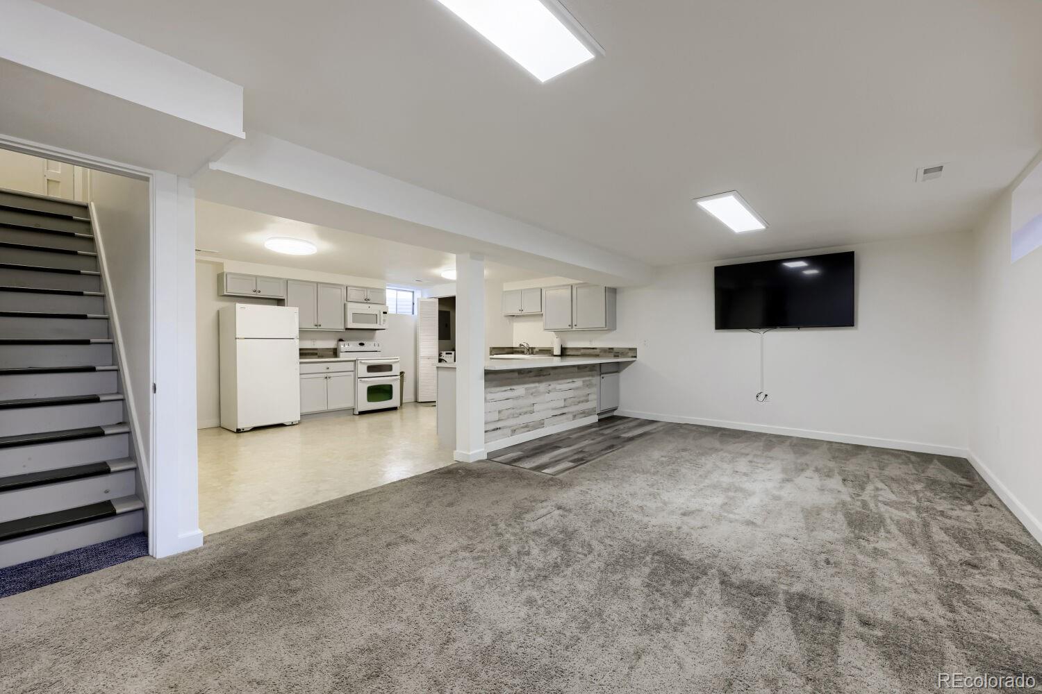 1602 S Everett Street Lakewood CO 80232