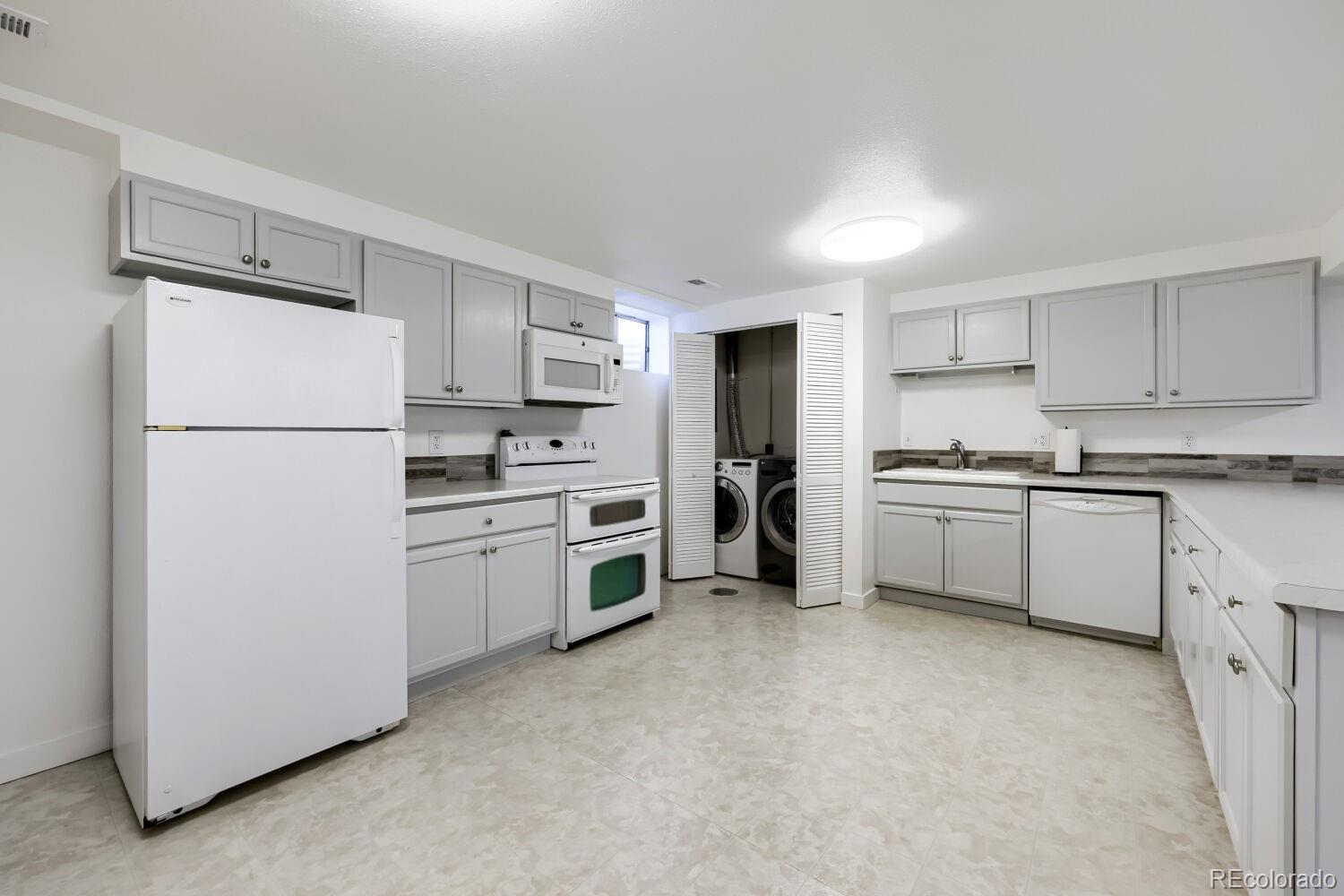 1602 S Everett Street Lakewood CO 80232