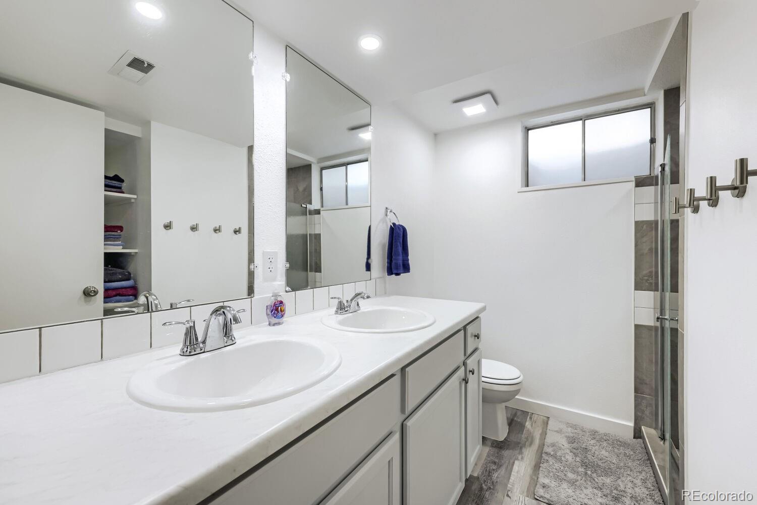1602 S Everett Street Lakewood CO 80232