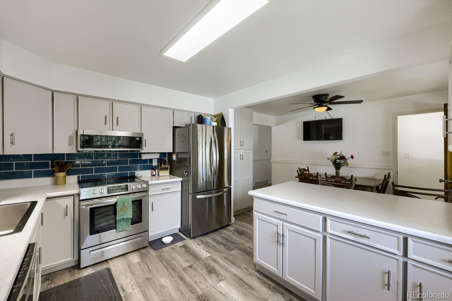1602 S Everett Street Lakewood CO 80232
