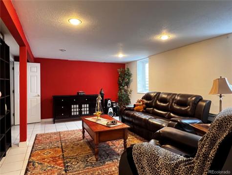 535 Kenton Street Aurora CO 80010