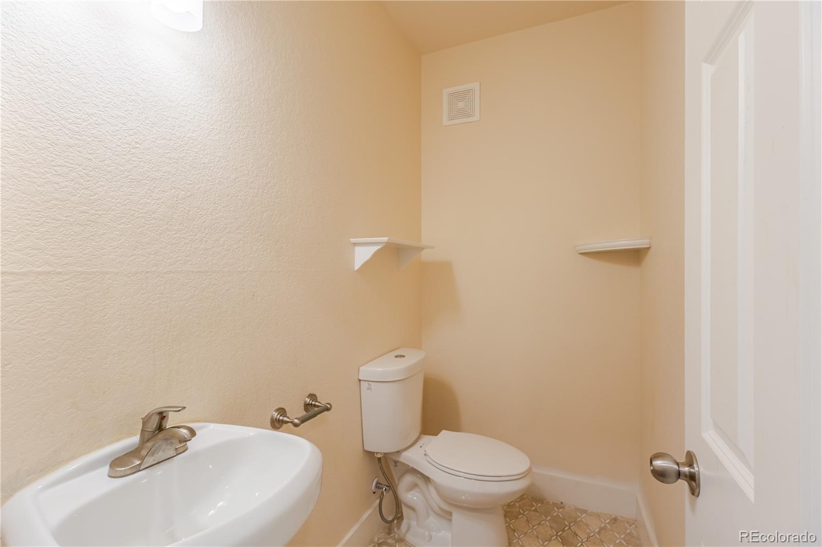 995 S Locust Street Denver CO 80224