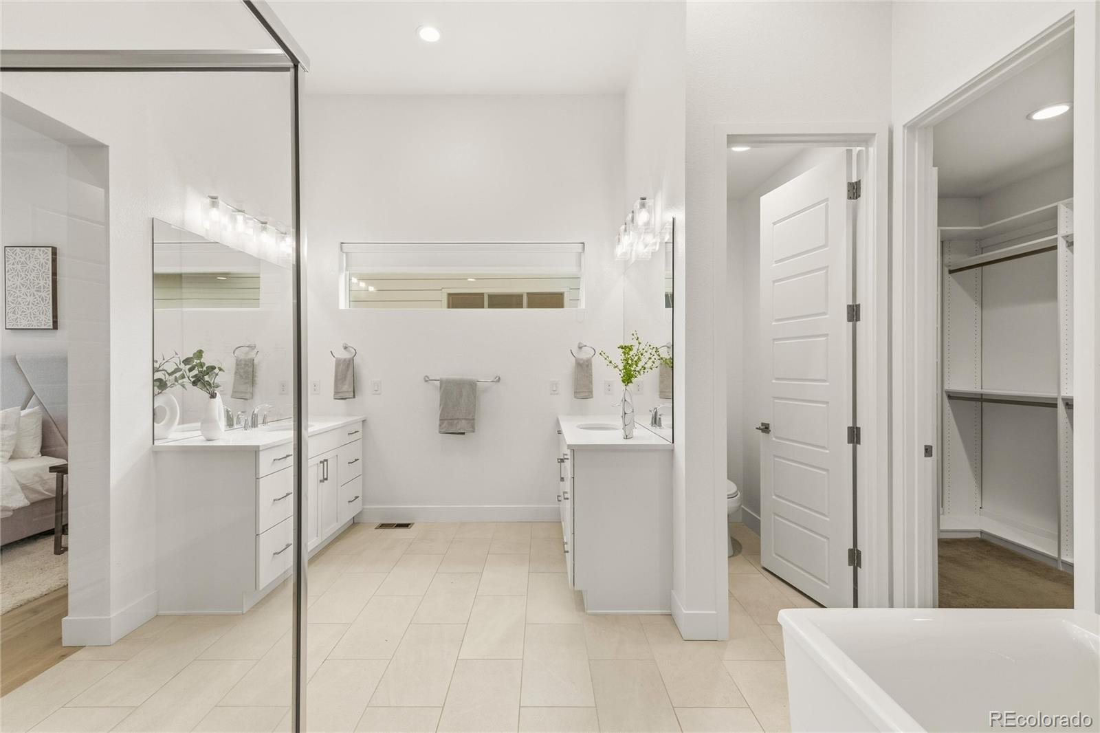 6121 Chester Street Denver CO 80238