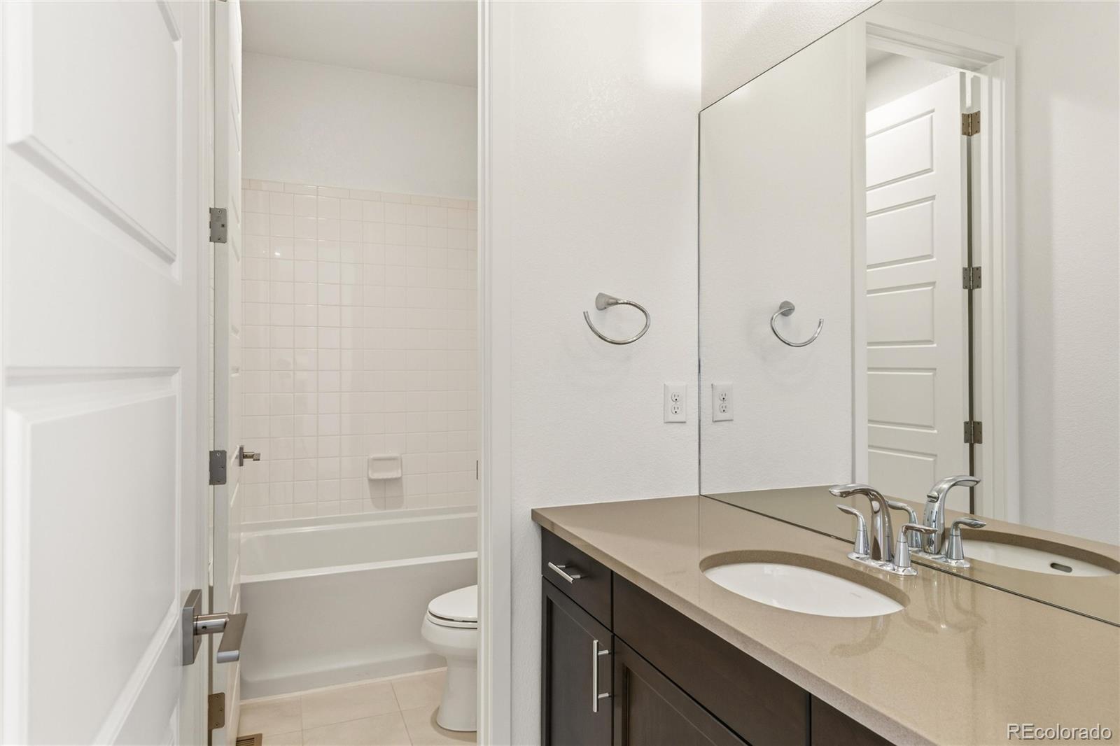 6121 Chester Street Denver CO 80238