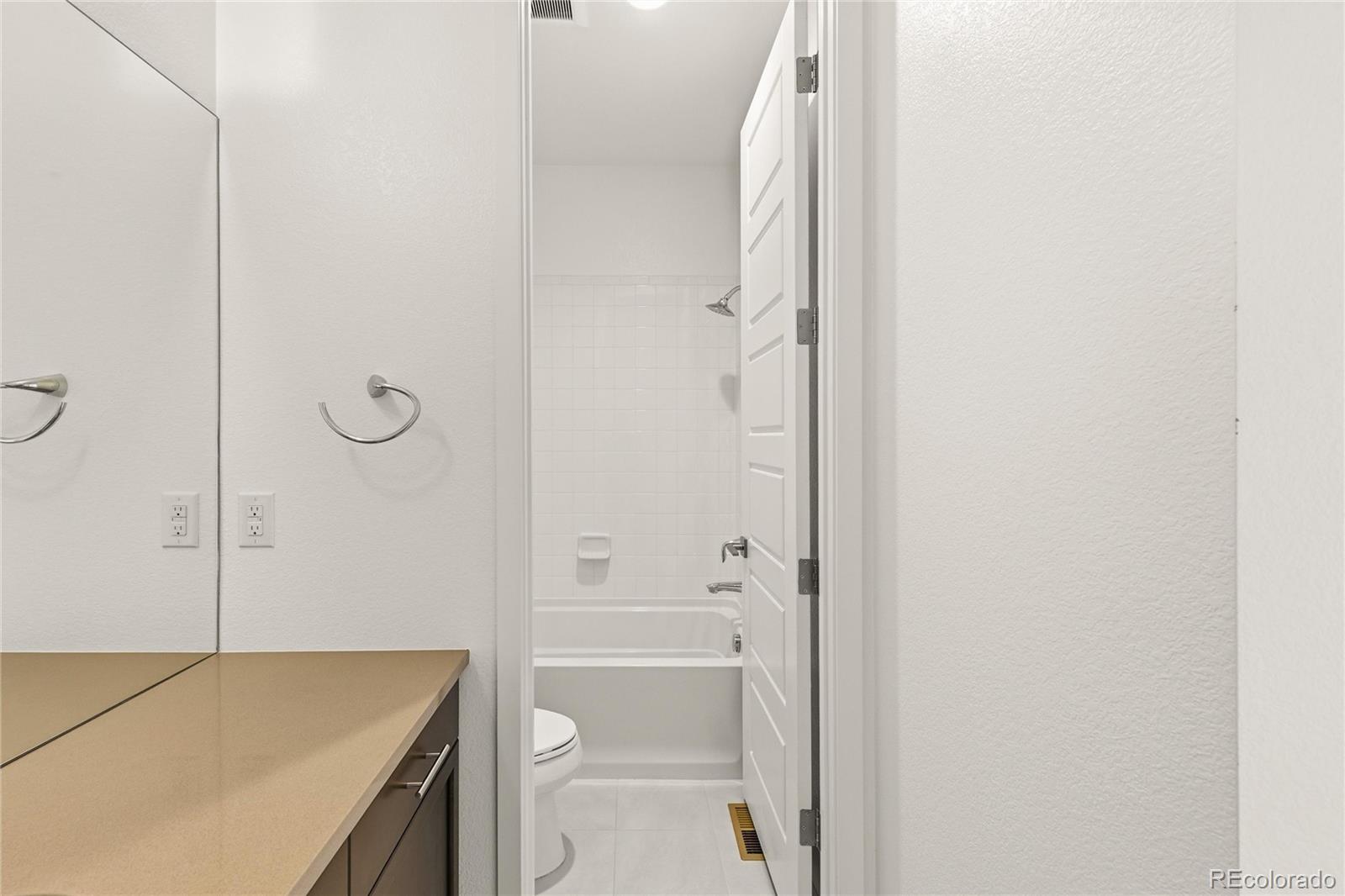 6121 Chester Street Denver CO 80238