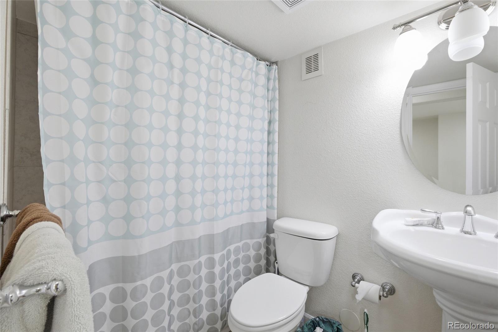 161 N Elk Court Aurora CO 80018