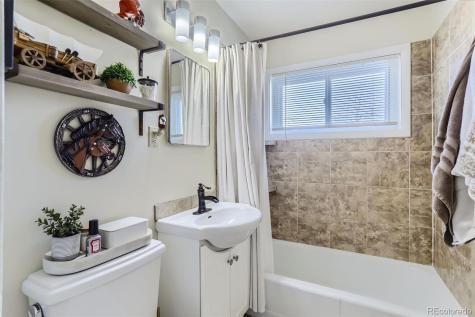 841 N Oakland Street Aurora CO 80010