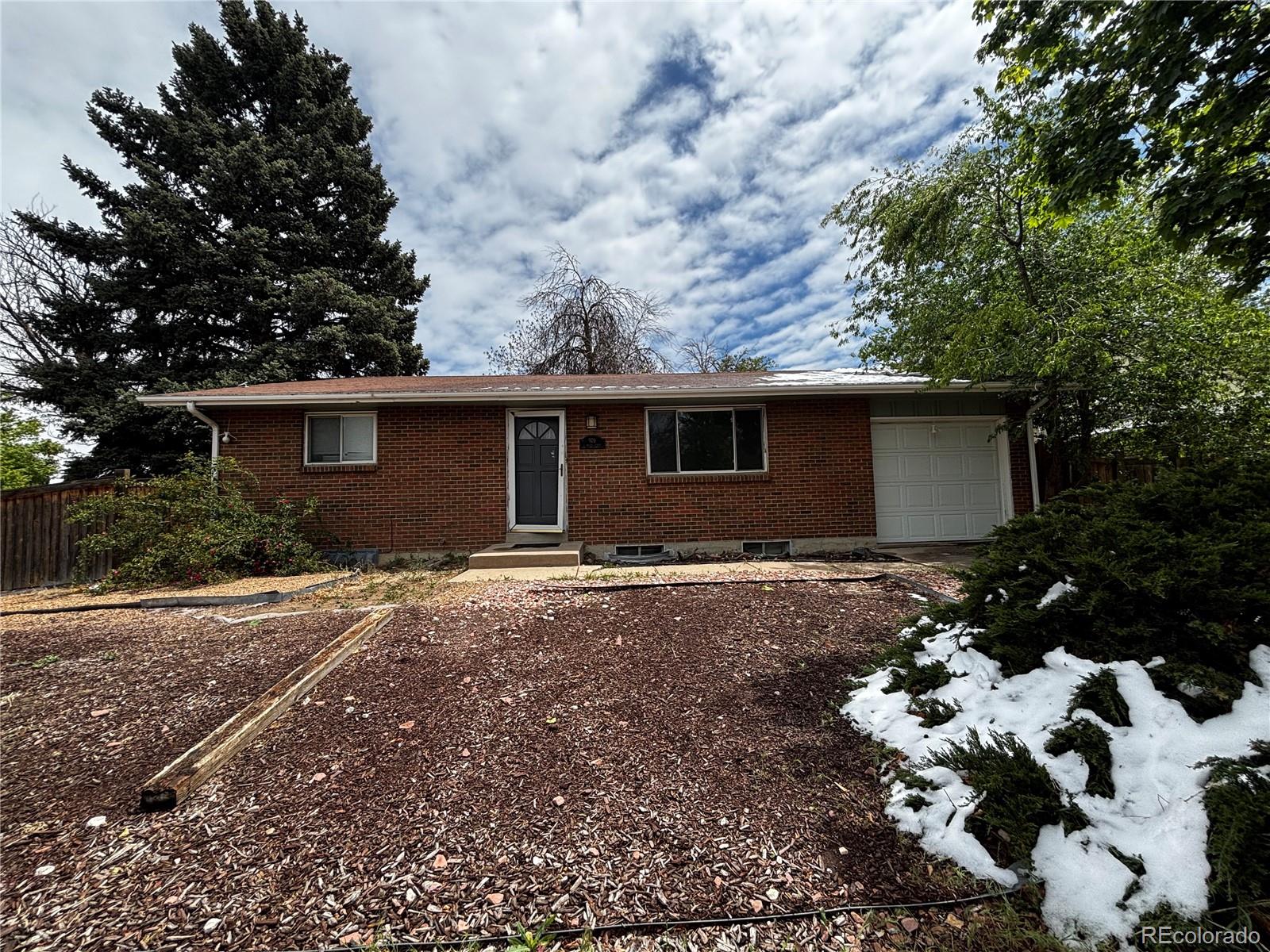 906 S Moline Street Aurora CO 80012
