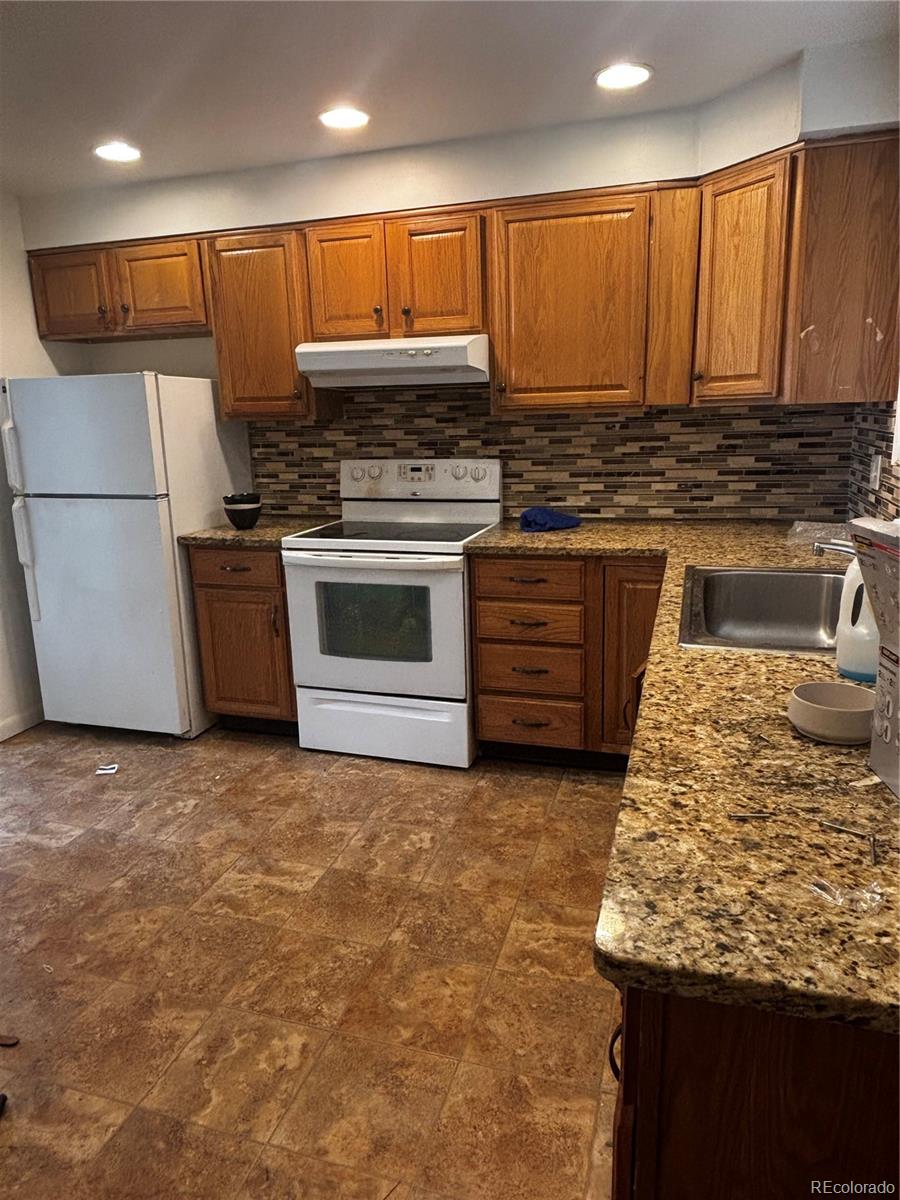 906 S Moline Street Aurora CO 80012