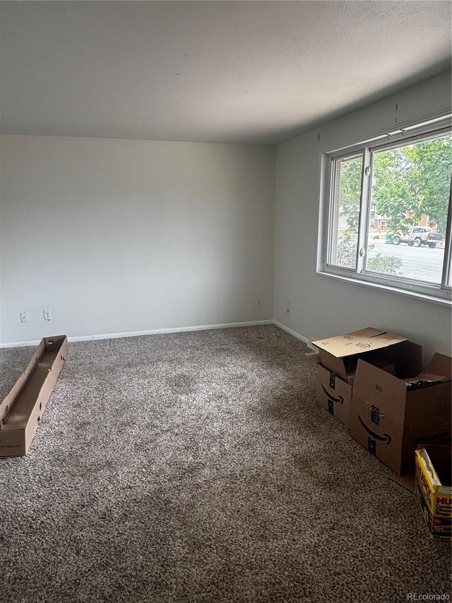 906 S Moline Street Aurora CO 80012