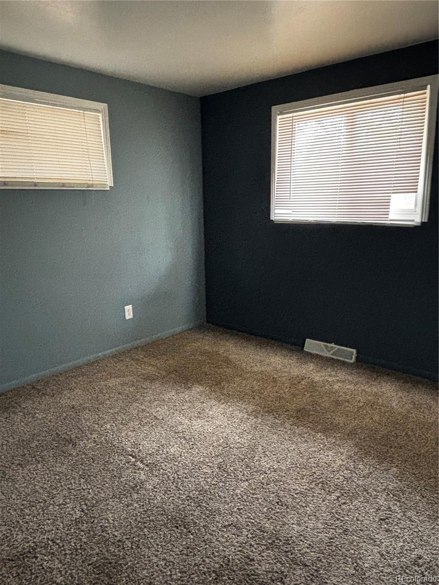 906 S Moline Street Aurora CO 80012