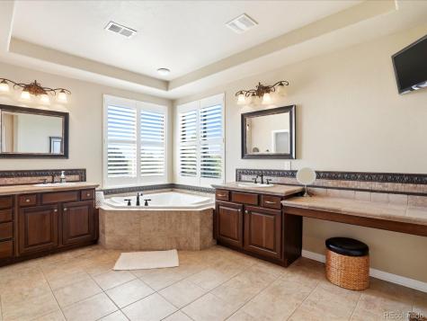 7465 S Jackson Gap Way Aurora CO 80016