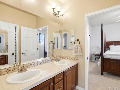 7465 S Jackson Gap Way Aurora CO 80016