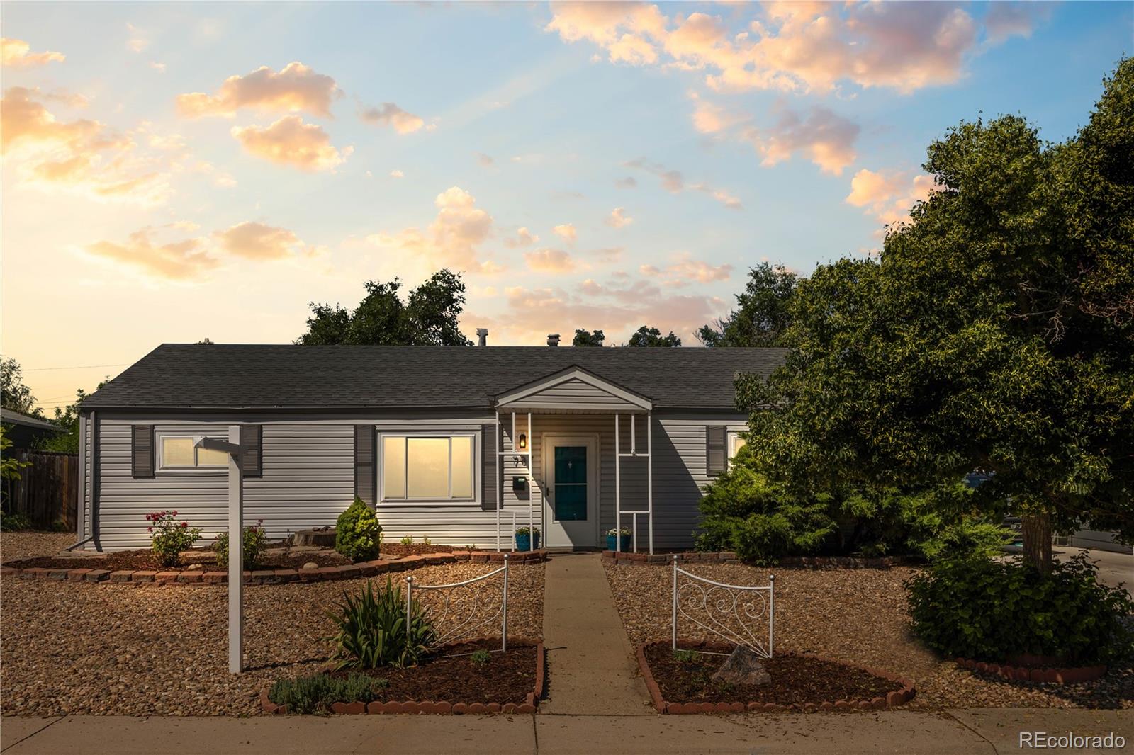 707 Uvalda Street Aurora CO 80011