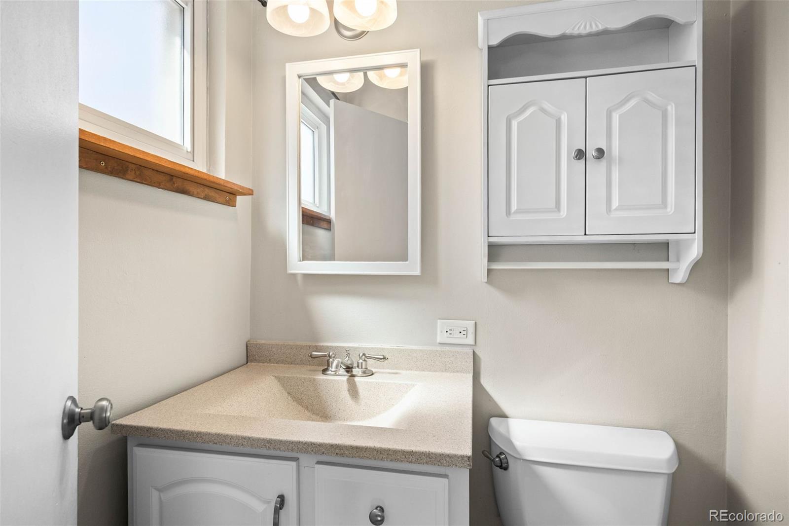 707 Uvalda Street Aurora CO 80011