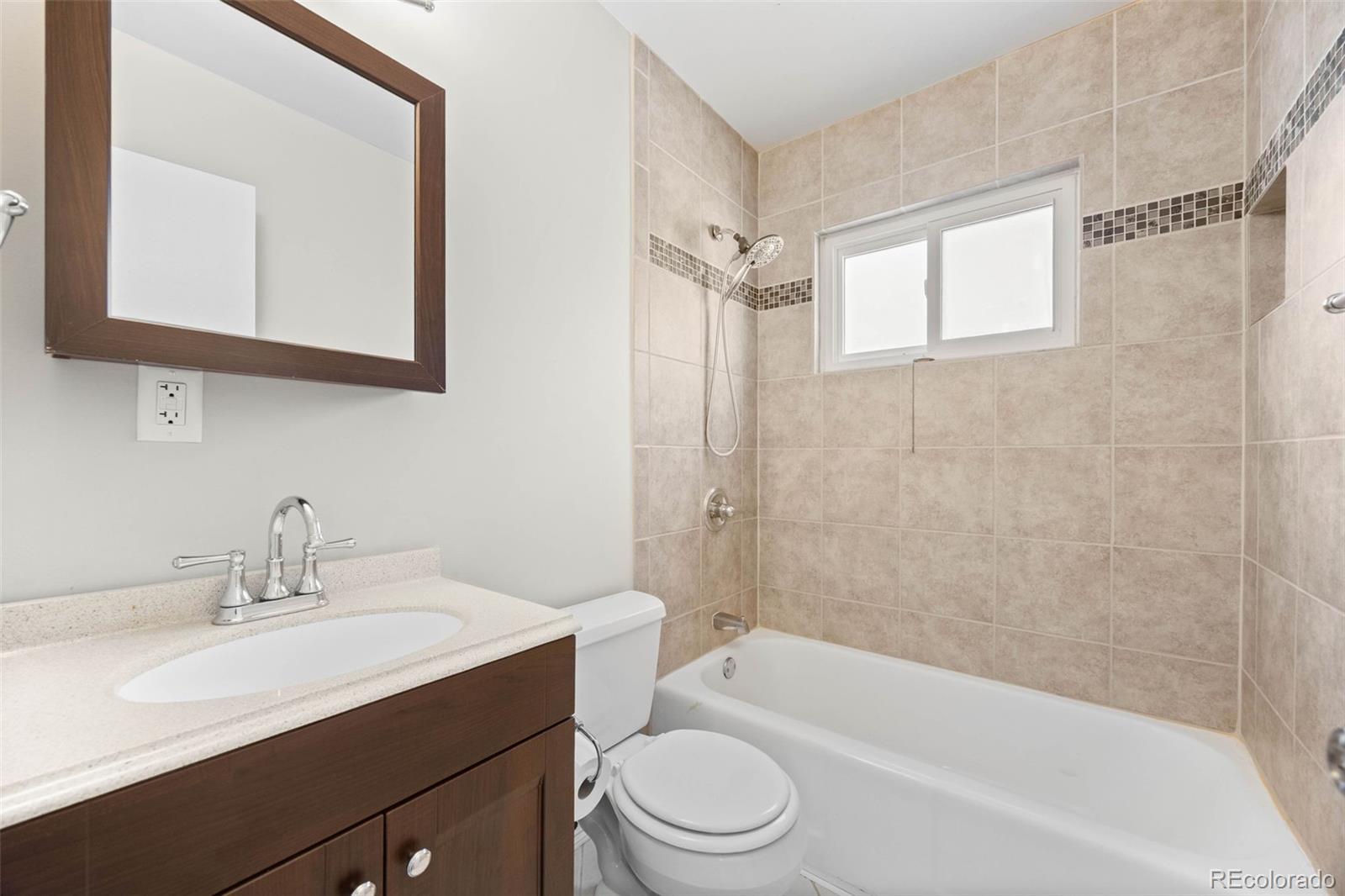 707 Uvalda Street Aurora CO 80011