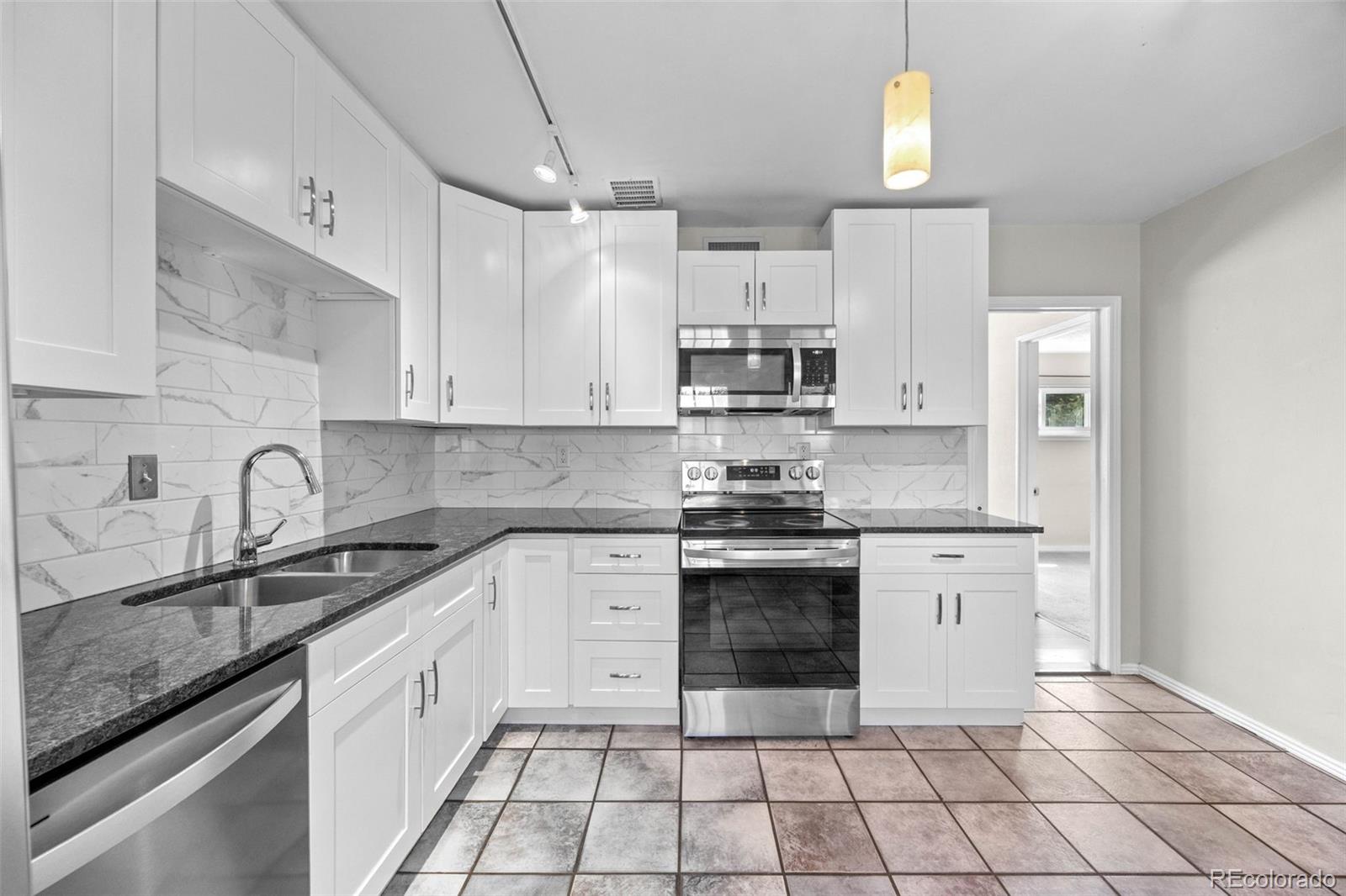 707 Uvalda Street Aurora CO 80011