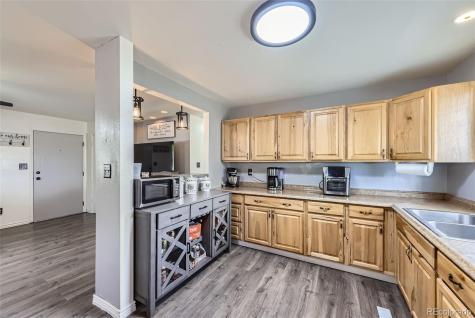 1166 W 98th Avenue Northglenn CO 80260