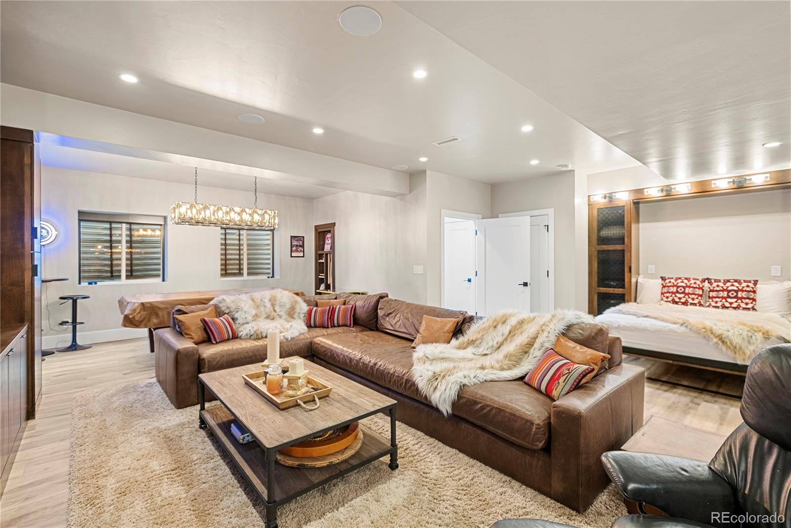 1188 Sky View Lane Larkspur CO 80118