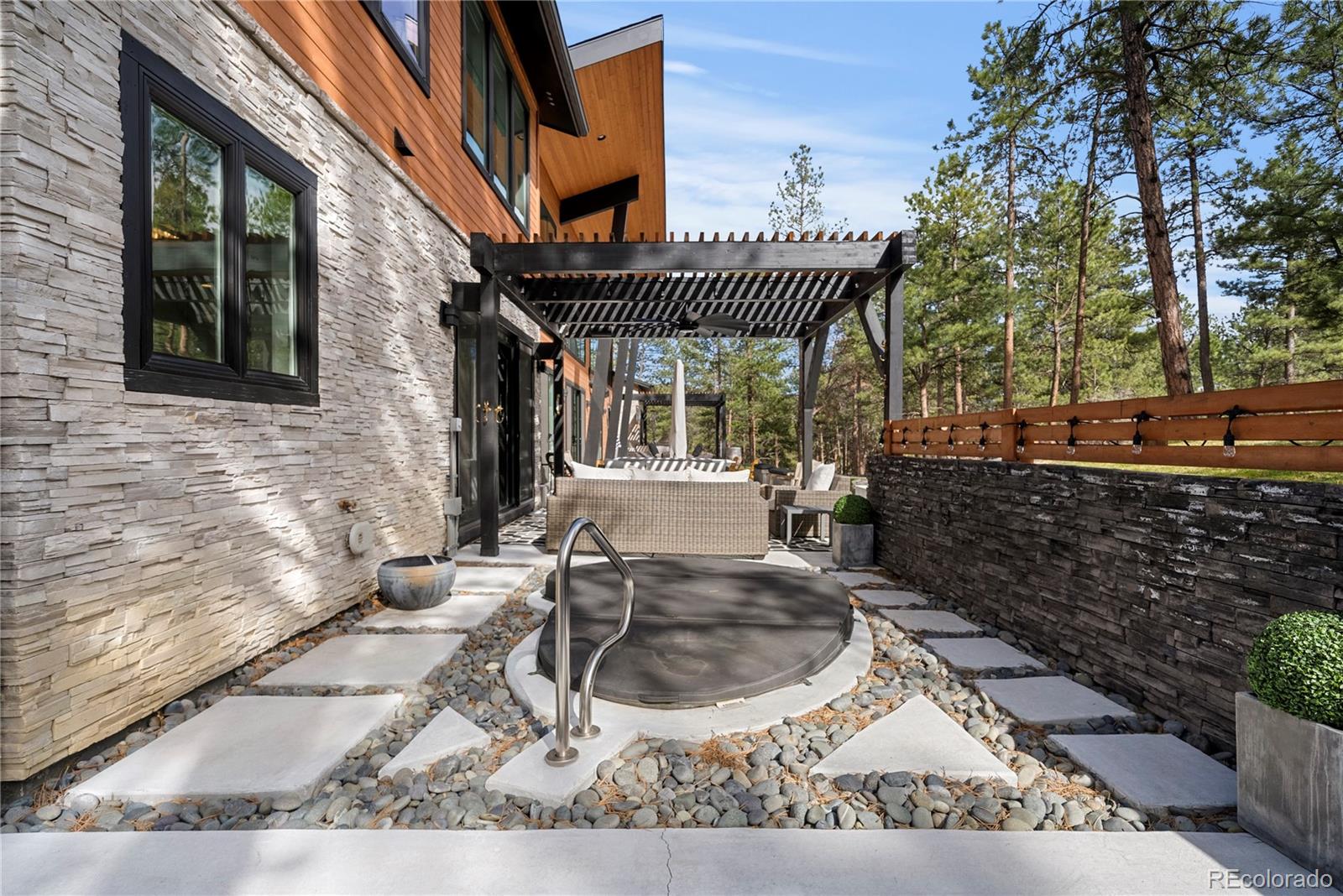 1188 Sky View Lane Larkspur CO 80118