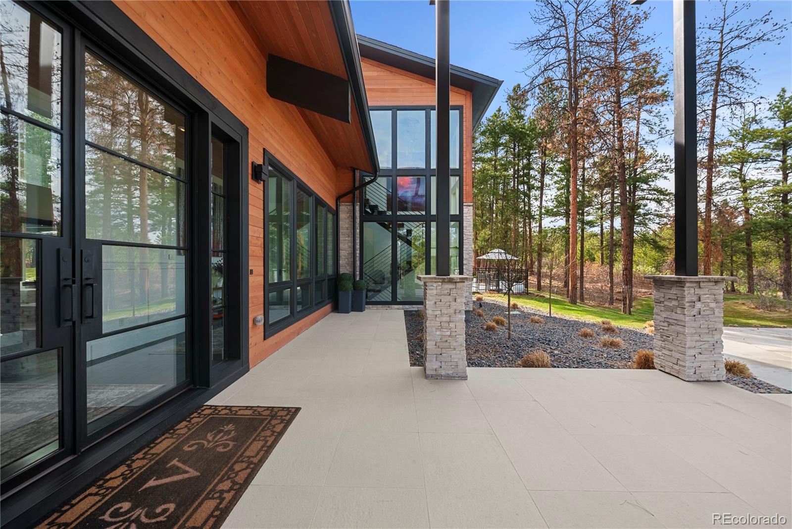 1188 Sky View Lane Larkspur CO 80118