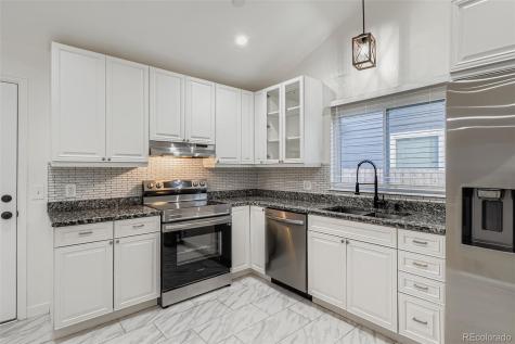 1685 Ensenada Way Aurora CO 80011