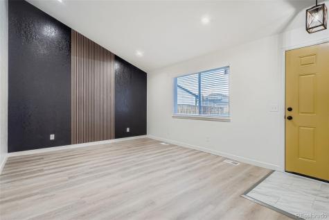 1685 Ensenada Way Aurora CO 80011