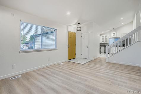1685 Ensenada Way Aurora CO 80011
