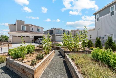 1627 S Andes Way Aurora CO 80017