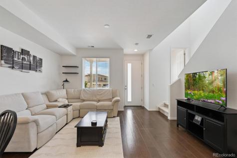 1627 S Andes Way Aurora CO 80017