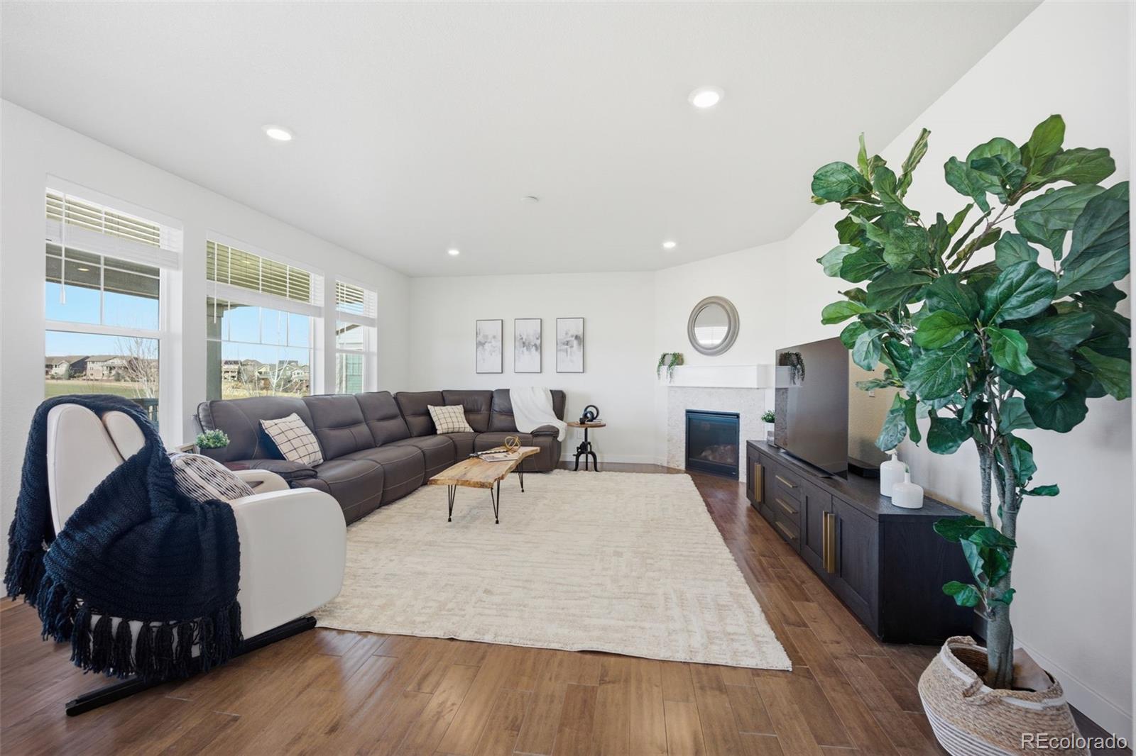 8255 S Vandriver Way Aurora CO 80016