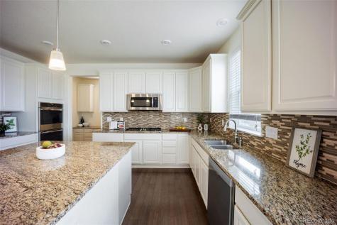 8255 S Vandriver Way Aurora CO 80016