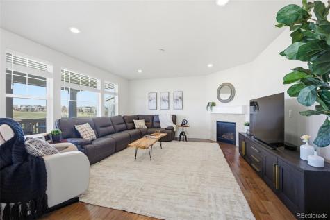 8255 S Vandriver Way Aurora CO 80016