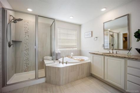 8255 S Vandriver Way Aurora CO 80016