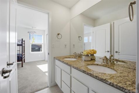 8255 S Vandriver Way Aurora CO 80016