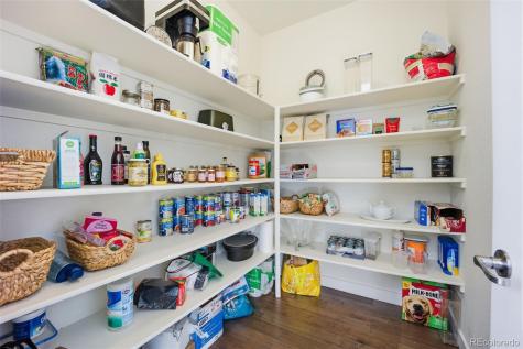 8255 S Vandriver Way Aurora CO 80016