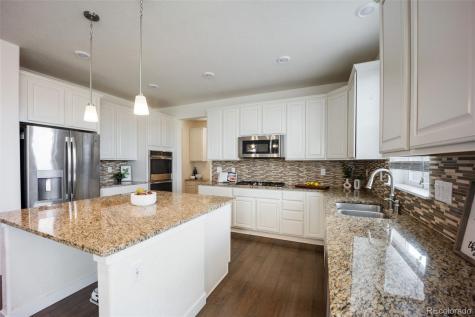 8255 S Vandriver Way Aurora CO 80016