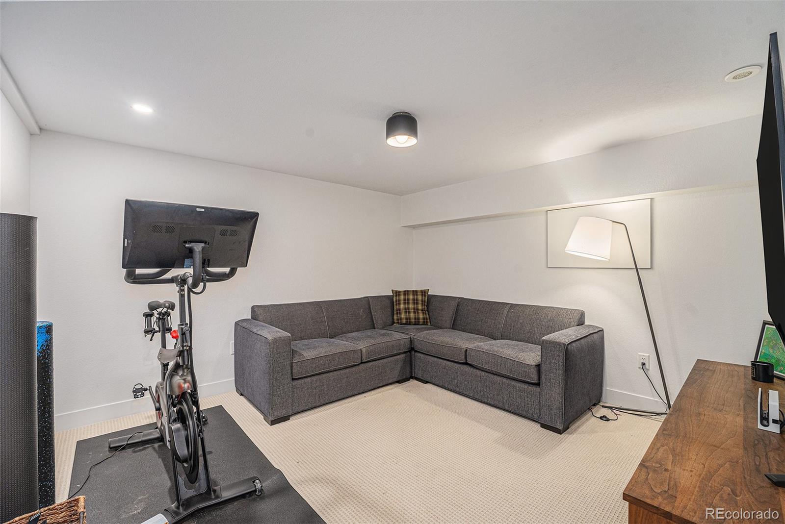 2040 Krameria Street Denver CO 80207